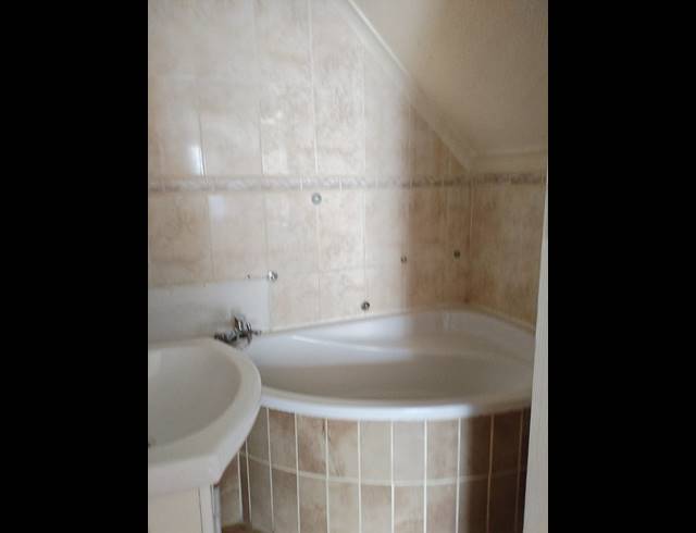 3 BEDROOM SIMPLEX FOR SALE IN ESCOMBE